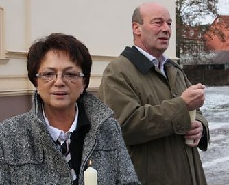 Licht &uuml;bergeben (Foto: A. Liesgang)