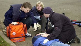 Schnelle Hilfe bei Unf&auml;llen (Foto: nnz)