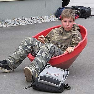 500 Kinder im Wasser (Foto: nnz)