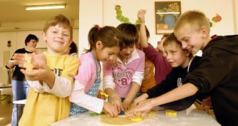 Kinder retten Weihnachtsmarkt (Foto: nnz)