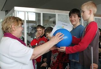 &Uuml;bergebenq (Foto: J. Piper)