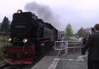 Einfahrt des Dampflokzuges (Foto: nnz)