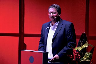 Sparkassenchef Seeber will mit Optimismus in das neue Jahr gehen (Foto: agl)