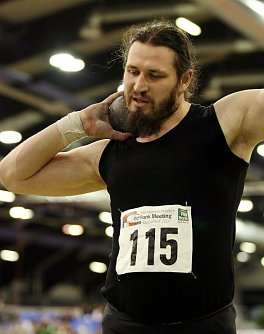 Tomasz Majewski 07 beim Indoor Kugelsto&szlig;en (Foto: nnz)