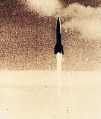 Der erste sowjetische Start einer (sowjetischen V2) R1 gelang am 18. Oktober 1947 um 10:47 Uhr Ortszeit (Foto: Archiv Hebestreit)