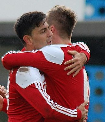 Tunc, L&ouml;hmannsr&ouml;ben beim Torjubel (Foto: Wacker Nordhausen)