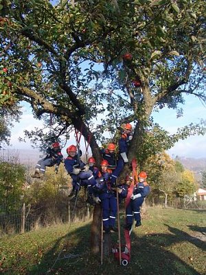 Grenzen ertasten (Foto: Burkert)