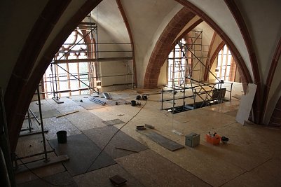Bis in die Adventszeit hinein wird die Blasii-Kirche eine Gro&szlig;baustelle bleiben (Foto: R&uuml;diger Neitzke)