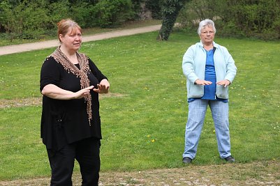 Petra Wanke fing vor sechs Jahren an in Nordhausen Tai Chi zu lehren, damals waren es nur drei Sch&uuml;ler heute kamen mehr als 20 (Foto: Angelo Glashagel)