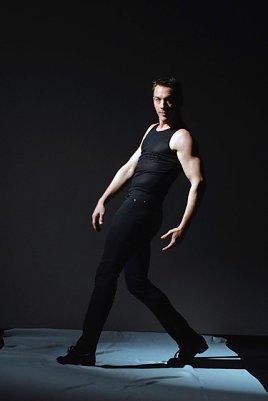 Tanzworkshop mit Star - Gaines Hall zeigt beim Tanzstudio Radeva wie es geht (Foto: Dimitar Radev)