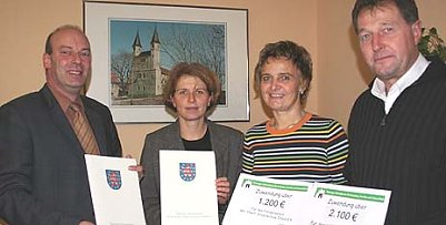 Unterst&uuml;tzung in bar (Foto: nnz)