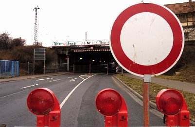 Verkehrschaos an Unterf&uuml;hrung  (Foto: nnz)