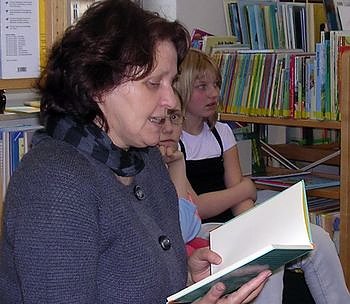 In der Bibliothek (Foto: privat)