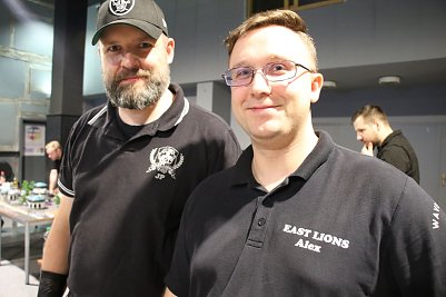 v.l.: Jan Paul Hoffmann und Alex Tamm haben das Turnier organisiert (Foto: agl)