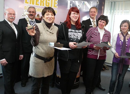 Siegerin, Platzierte und Sponsoren (Foto: nnz) Siegerin, Platzierte und Sponsoren (Foto: nnz)