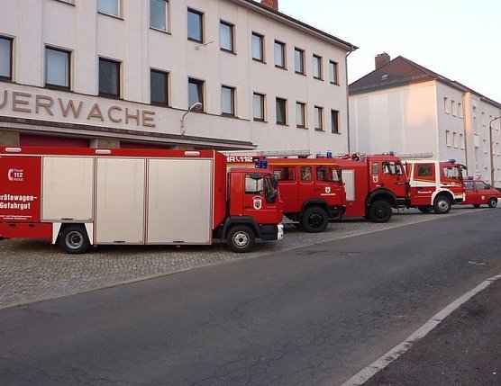 Löschzug (Foto: Berufsfeuerwehr) Löschzug (Foto: Berufsfeuerwehr)