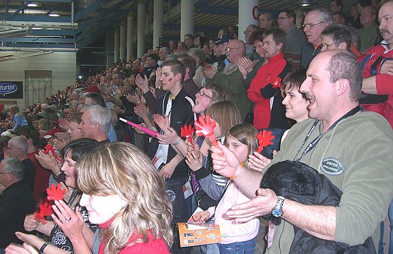 Begeisterte Fans (Foto: nnz)