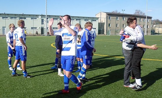 Freude nach dem Sieg in Weimar (Foto: K. Verkouter)