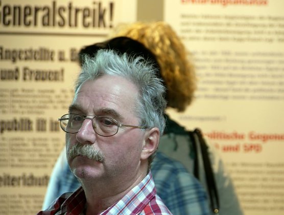 Ausstellung er&ouml;ffnet (Foto: nnz)