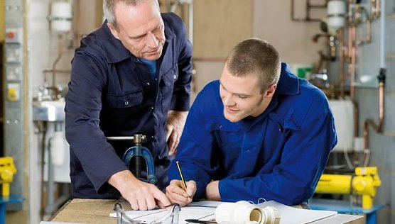 Ältere Arbeitnehmer fördern (Foto: Arbeitsagentur) Ältere Arbeitnehmer fördern (Foto: Arbeitsagentur)