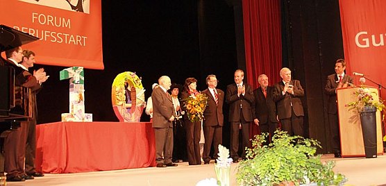 Akteure auf der B&uuml;hne (Foto: nnz)