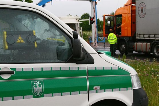 Kontrolliert (Foto: Zoll)
