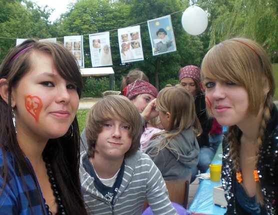 Unterst&uuml;tzung beim Sommerfest (Foto: privat)