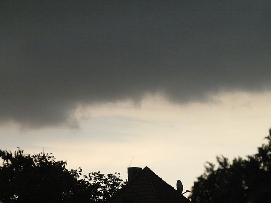 Himmel am Morgen über Nordhausen (Foto: privat) Himmel am Morgen über Nordhausen (Foto: privat)