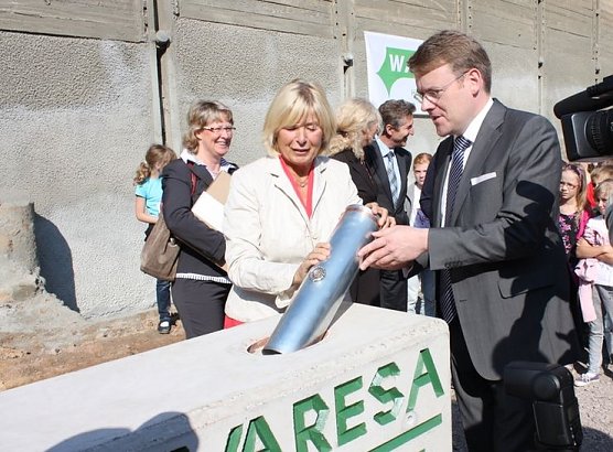 Grundstein gelegt (Foto: P. Grabe)