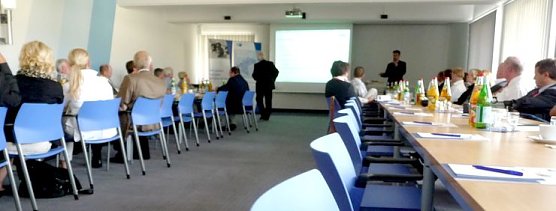 Leere Stühle (Foto: nnz) Leere Stühle (Foto: nnz)