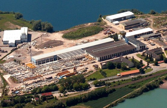 Der Heringer Standort aus der Luft (Foto: HABAU Heringen)