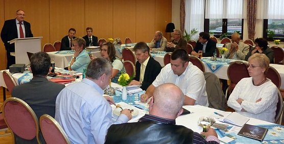 Beratung mit B&uuml;rgermeister (Foto: privat)