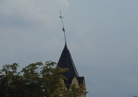 Schiefe Fahne (Foto: Familie Schmidt) Schiefe Fahne (Foto: Familie Schmidt)