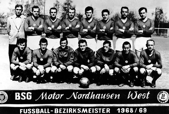 Fu&szlig;ball-Bezirksmeister 1968/69 (Foto: Archiv Verkouter)