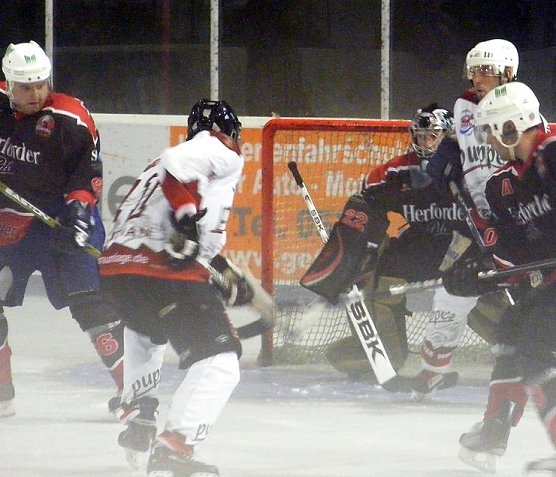 Spiel gegen Herford (Foto: R. Koch) Spiel gegen Herford (Foto: R. Koch)