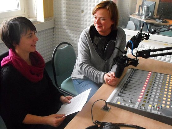 Steffi Mayer im Gespr&auml;ch mit Sandra Witzel (Foto: OKN)