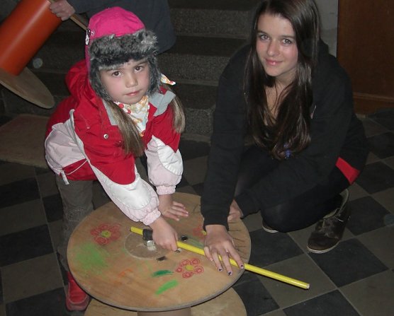 Wettrennen wird vorbereitet (Foto: KILA) Wettrennen wird vorbereitet (Foto: KILA)