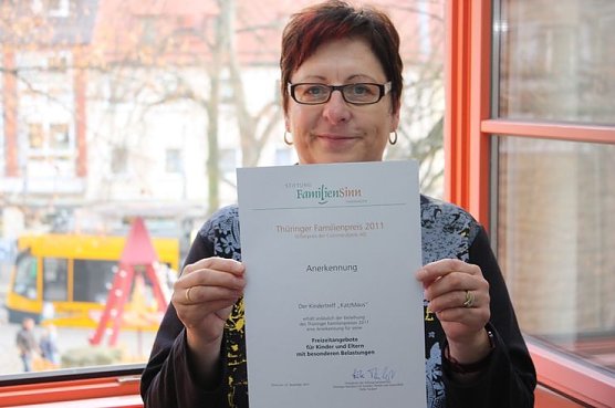 Urkunde mit Frau Jacobi (Foto: privat)