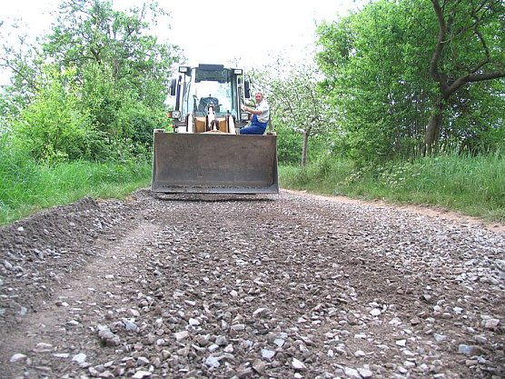 Schotterweg (Foto: Bergmann) Schotterweg (Foto: Bergmann)