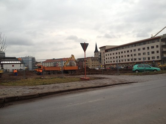 Bagger buddeln am Pferdemarkt (Foto: N. Jahn)