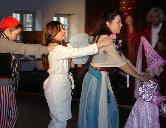 Kultur im Dreierpack (Foto: Anderswelttheater) Kultur im Dreierpack (Foto: Anderswelttheater)