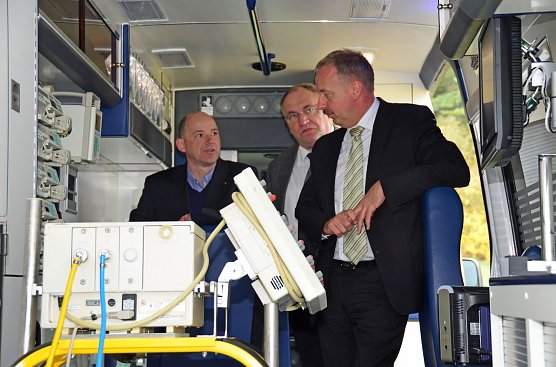 Minister beim Rettungsdienst (Foto: privat) Minister beim Rettungsdienst (Foto: privat)