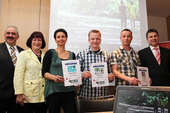 Preistr&auml;ger und Sponsoren (Foto: nnz)