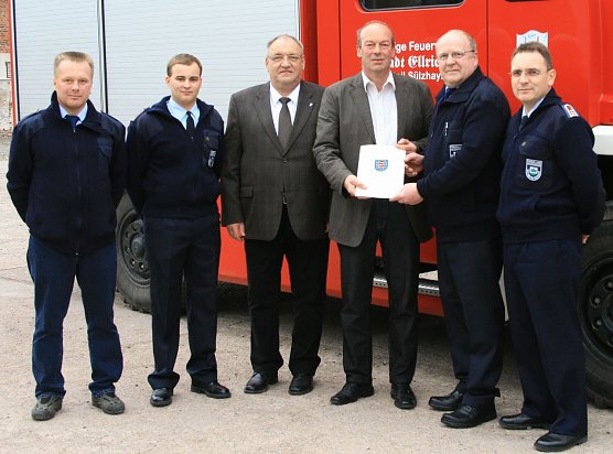 Geld für Fahnentreffen (Foto: privat) Geld für Fahnentreffen (Foto: privat)