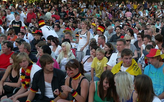 Fu&szlig;ballfieber auf dem Berg (Foto: nnz)