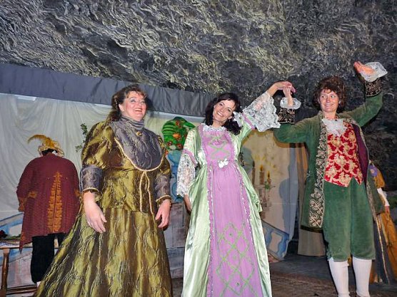 In H&ouml;hle gefeiert (Foto: Karl-Heinz Herrmann)