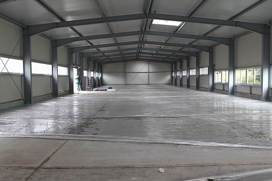 Blick in die Halle (Foto: TiRo Neu)