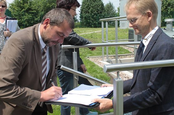 Hochbehälter abgenommen (Foto: privat) Hochbehälter abgenommen (Foto: privat)