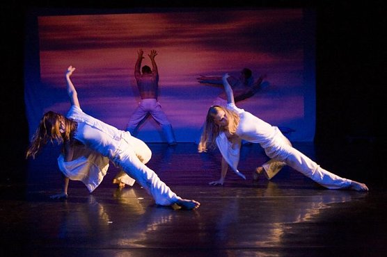 Kammertanzabend am Theater Nordhausen (Foto: Kühn) Kammertanzabend am Theater Nordhausen (Foto: Kühn)