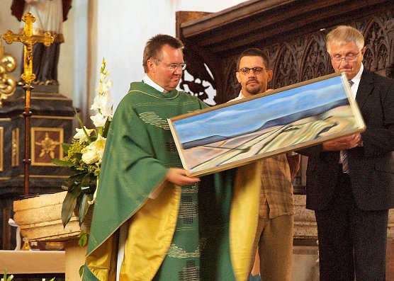 Bild übergeben (Foto: E. Seifert) Bild übergeben (Foto: E. Seifert)